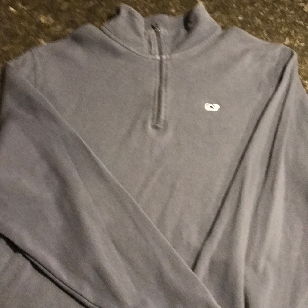 Vineyard vines pull over